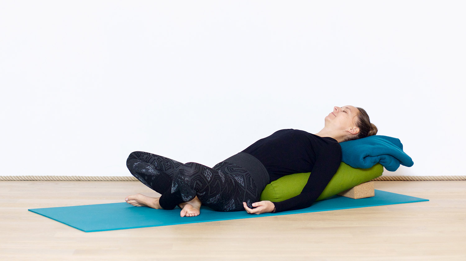 Se sentir vivant(e) | Cours de yoga en ligne avec Diane Duhamel | Restorative Yoga, Yin Yoga