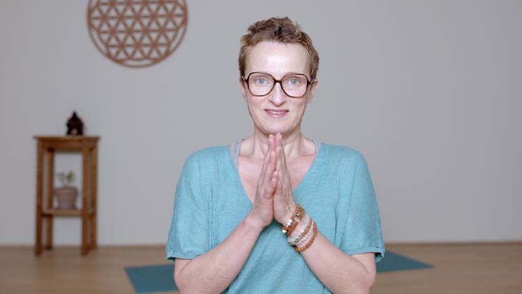 Suivre le cours de yoga en ligne Présentation d'Annamaya Kosha, le corps physique avec Delphine Denis | Présentations