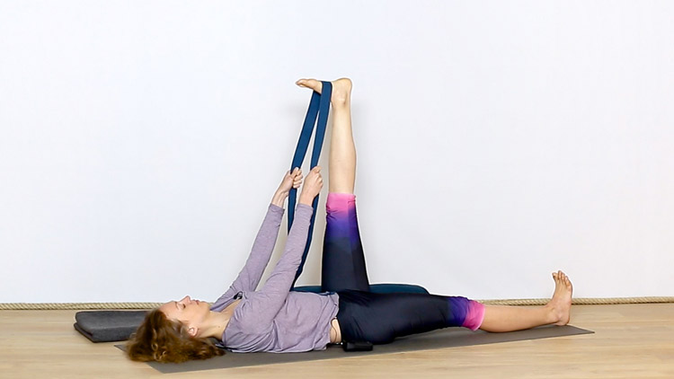 Suivre le cours de yoga en ligne Yin yoga 100% bassin avec Anastasia Tikhonova | Yin Yoga