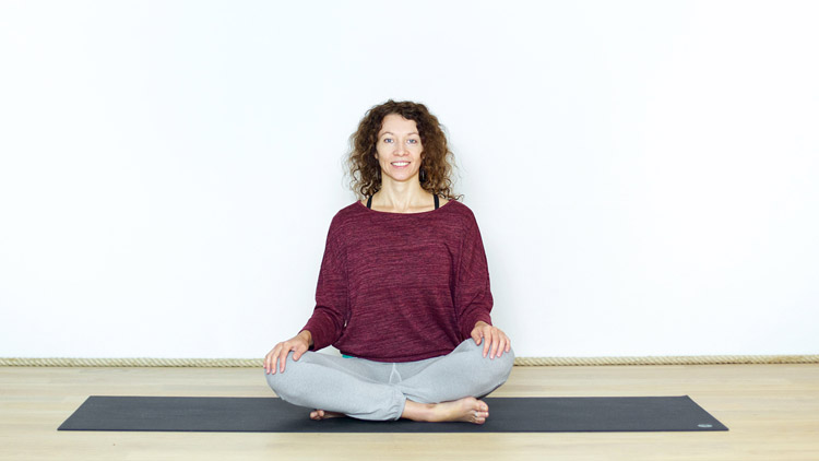 Suivre le cours de yoga en ligne Introduction au Yoga de la Femme avec Tatiana Elle | Présentations, Yoga de la femme