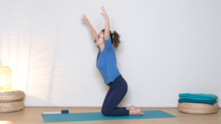Suivre le cours de yoga en ligne Yoga dynamique autour de l'élément Ether avec Delphine Denis | Hatha Yoga dynamique