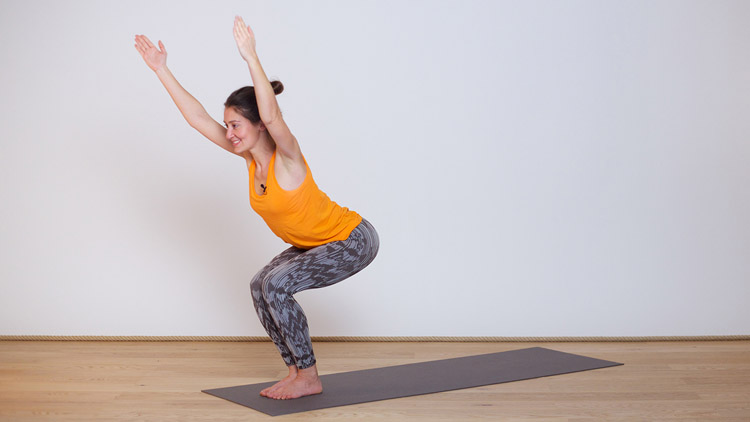 Suivre le cours de yoga en ligne Bien débuter sa journée avec les salutations au soleil sur Casa Yoga Tv