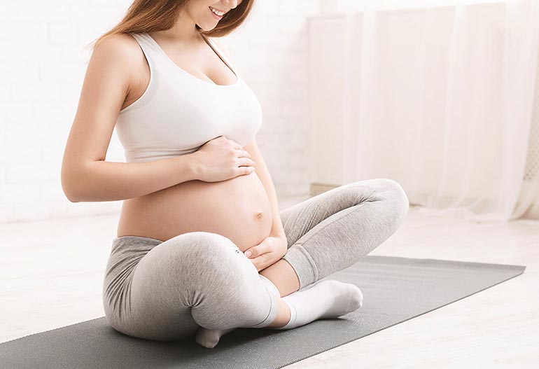 Vos cours de yoga prénatal en ligne