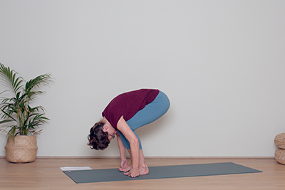 Posture de Yoga pour le dos : La posture de la chaise / Forme 1