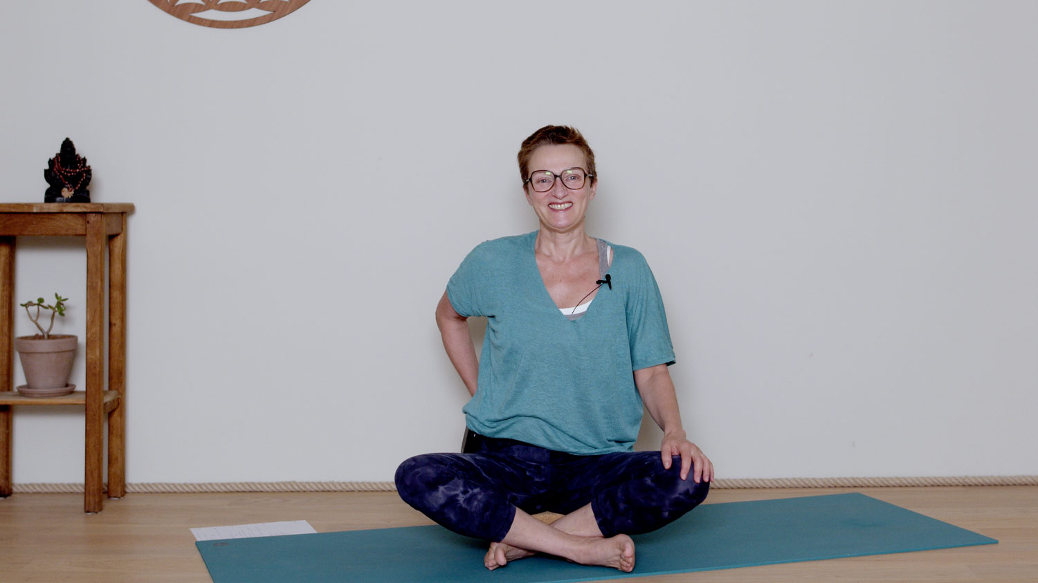  Respiration & Méditation - 15 minutes - Corps de sagesse | Cours de yoga en ligne avec Delphine Denis | Méditation, Pranayama