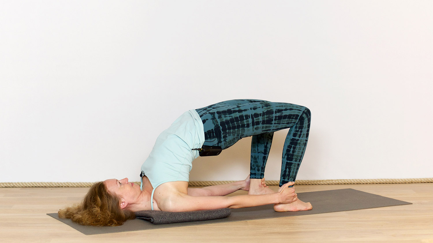 Introduction aux postures arrières | Cours de yoga en ligne avec Anastasia Tikhonova | Alignement