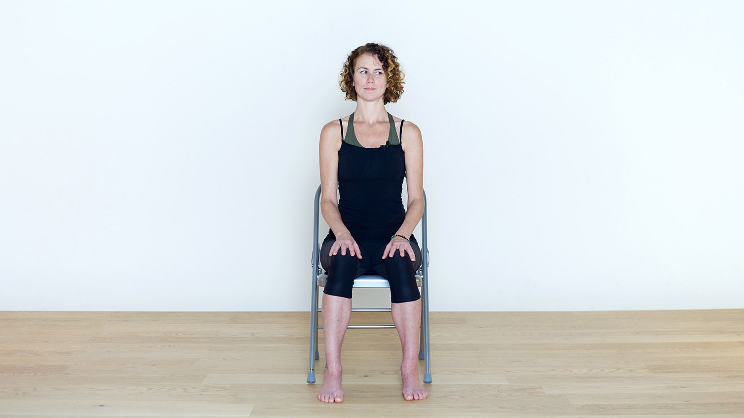 Yoga au bureau : apaiser et renforcer les yeux | Cours de yoga en ligne avec Emma Ford | Hatha Yoga doux