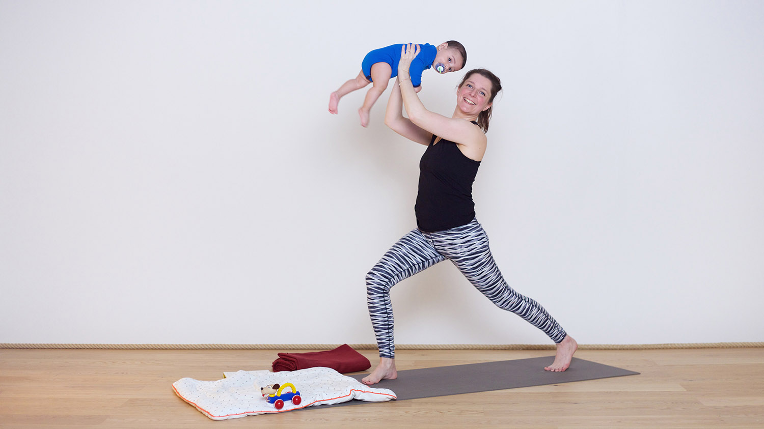 Yoga Maman-bébé : après la ré-éducation | Cours de yoga en ligne avec Sandra Bourdeaux | Postnatal