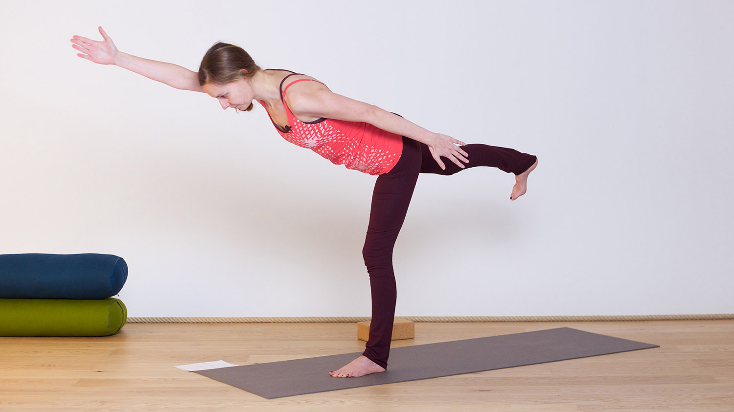 Développer force et présence dans le dos | Cours de yoga en ligne avec Diane Duhamel | Yoga Vinyasa