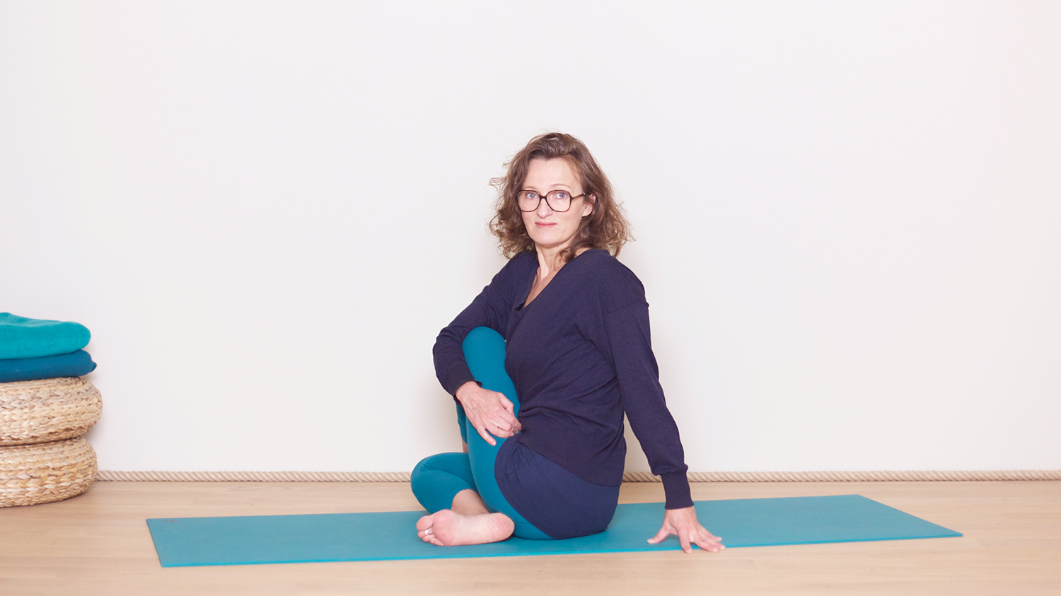 Yoga et Ayurvéda spécial Automne 4/5 : une digestion fluide | Cours de yoga en ligne avec Delphine Denis | Ayurveda, Hatha Yoga dynamique