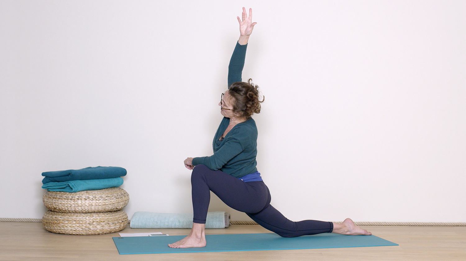 Une énergie calme | Cours de yoga en ligne avec Delphine Denis | Hatha Yoga doux, Restorative Yoga, Yin Yoga