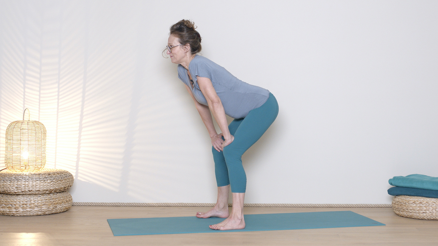 Élément Feu - Dynamique - 5 min | Cours de yoga en ligne avec Delphine Denis | Ayurveda, Hatha Yoga dynamique