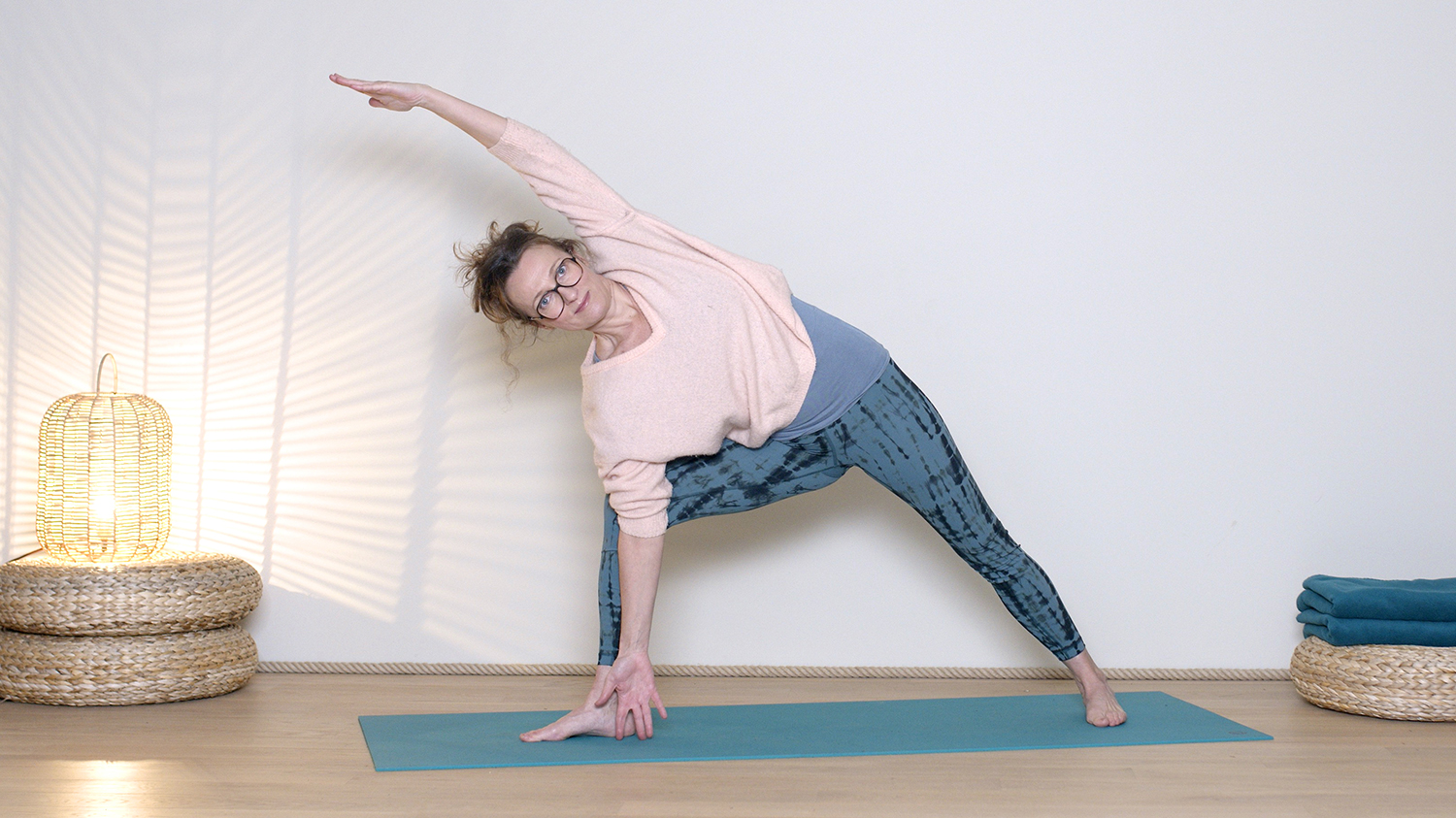 Yoga et Ayurvéda spécial Hiver 5/5 : Optimisme | Cours de yoga en ligne avec Delphine Denis | Ayurveda, Hatha Yoga dynamique