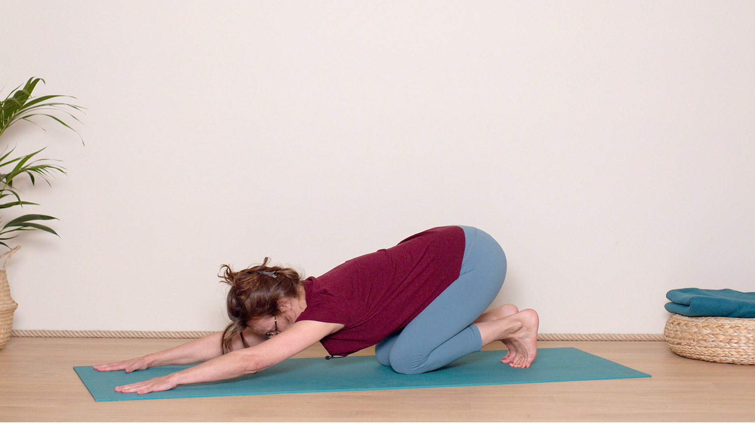 Spécial Dos : Redresser sa posture | Cours de yoga en ligne avec Delphine Denis | Hatha Yoga dynamique