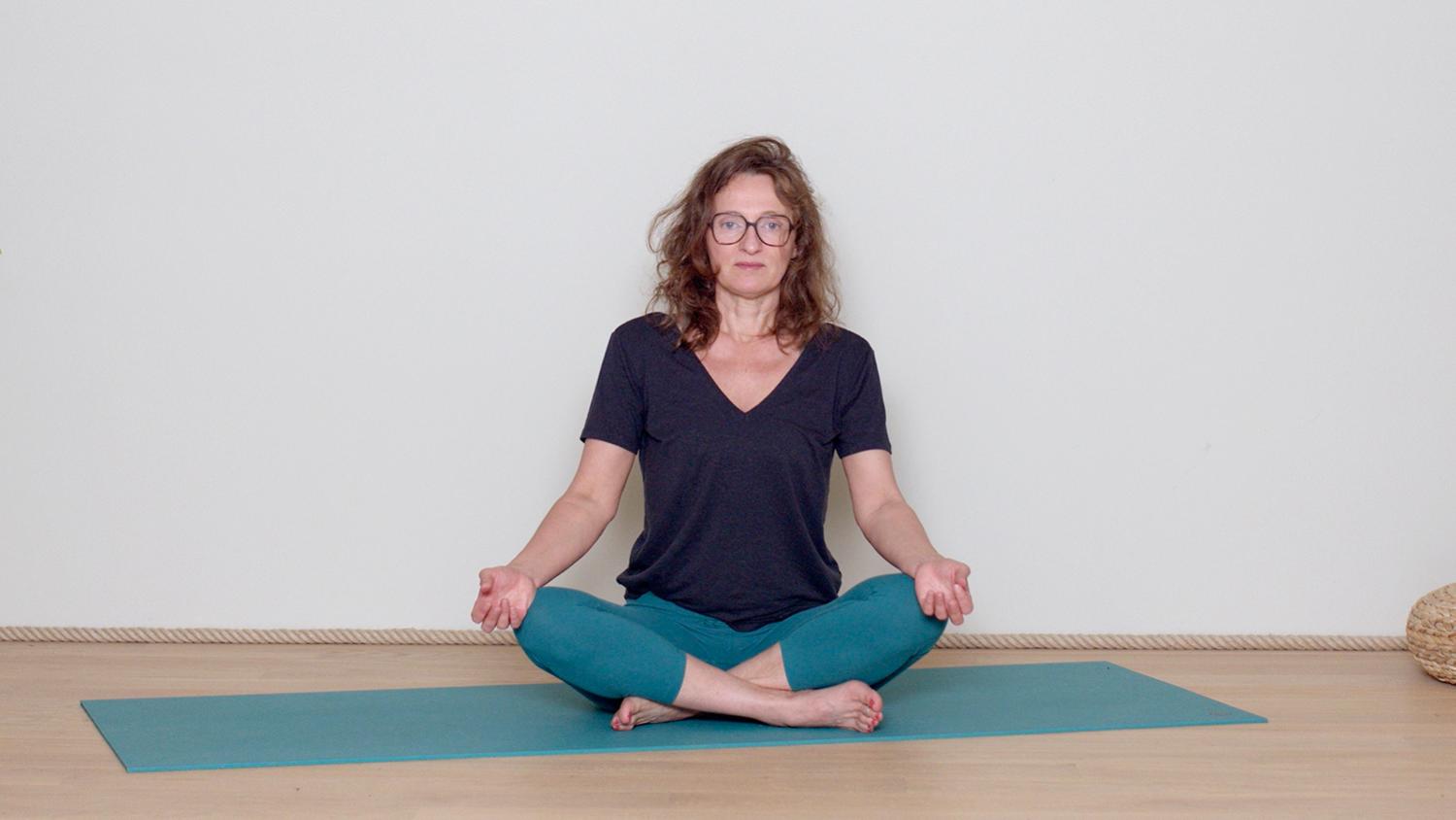 Les respirations de l'été | Cours de yoga en ligne avec Delphine Denis | Présentations