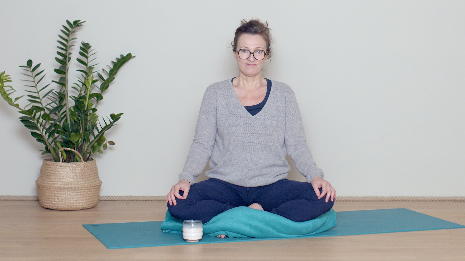 Méditation 2 : Sur la respiration | Cours de yoga en ligne avec Delphine Denis | Méditation