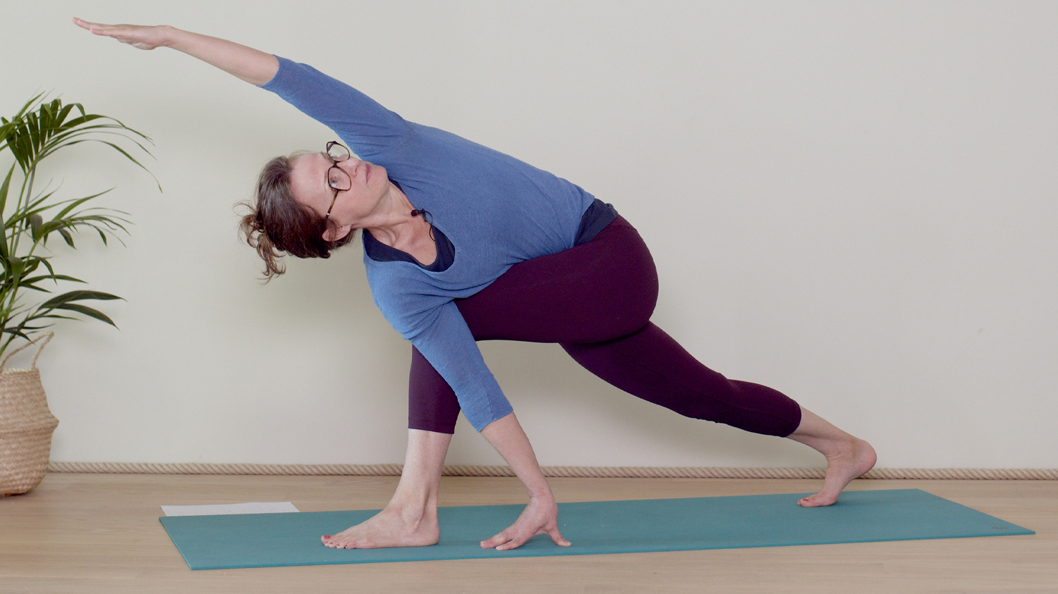 Détox Feu | Cours de yoga en ligne avec Delphine Denis | Hatha Yoga dynamique