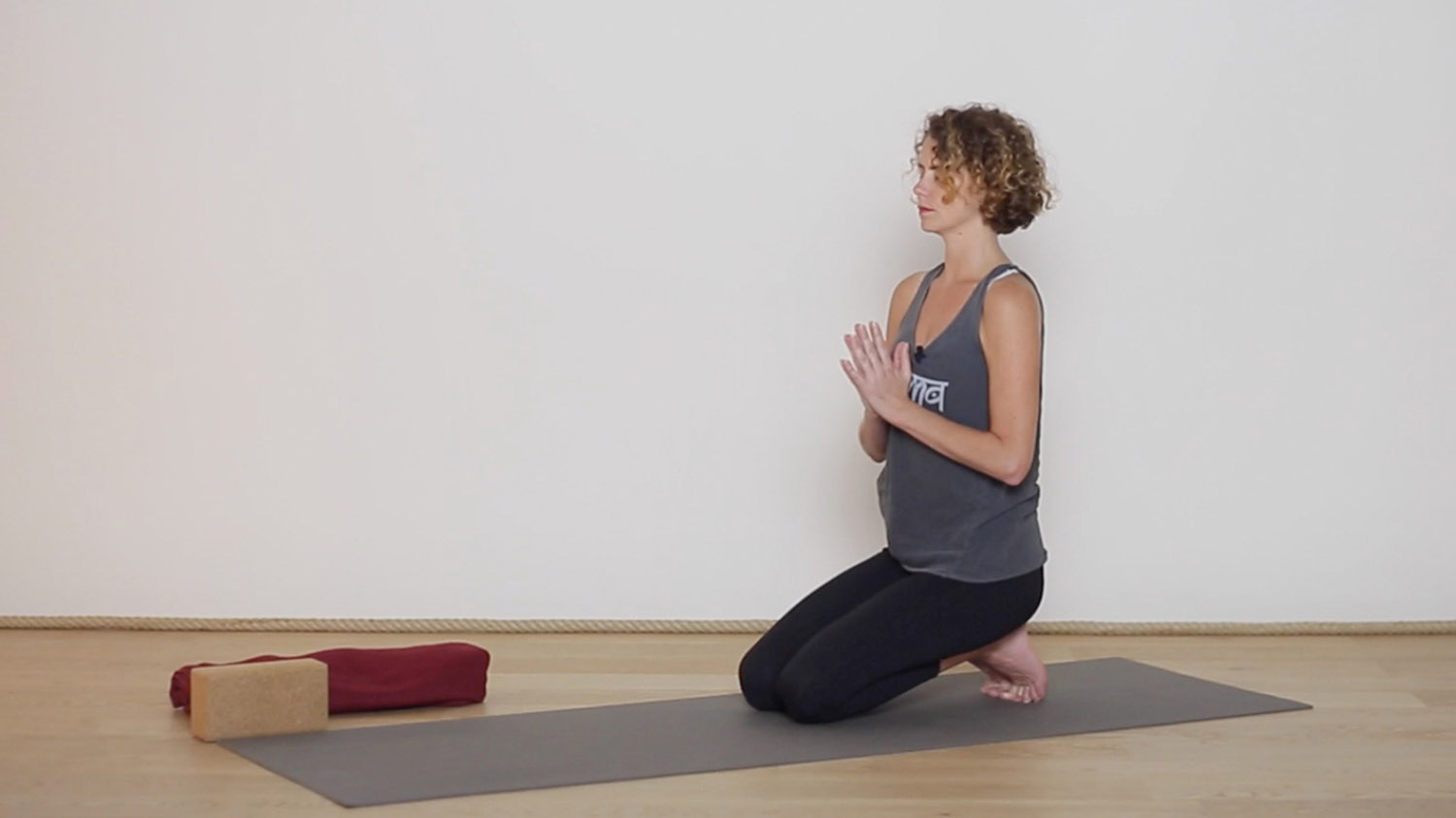 Yoga des pieds à la tête : les genoux, Yoga Vinyasa en ligne