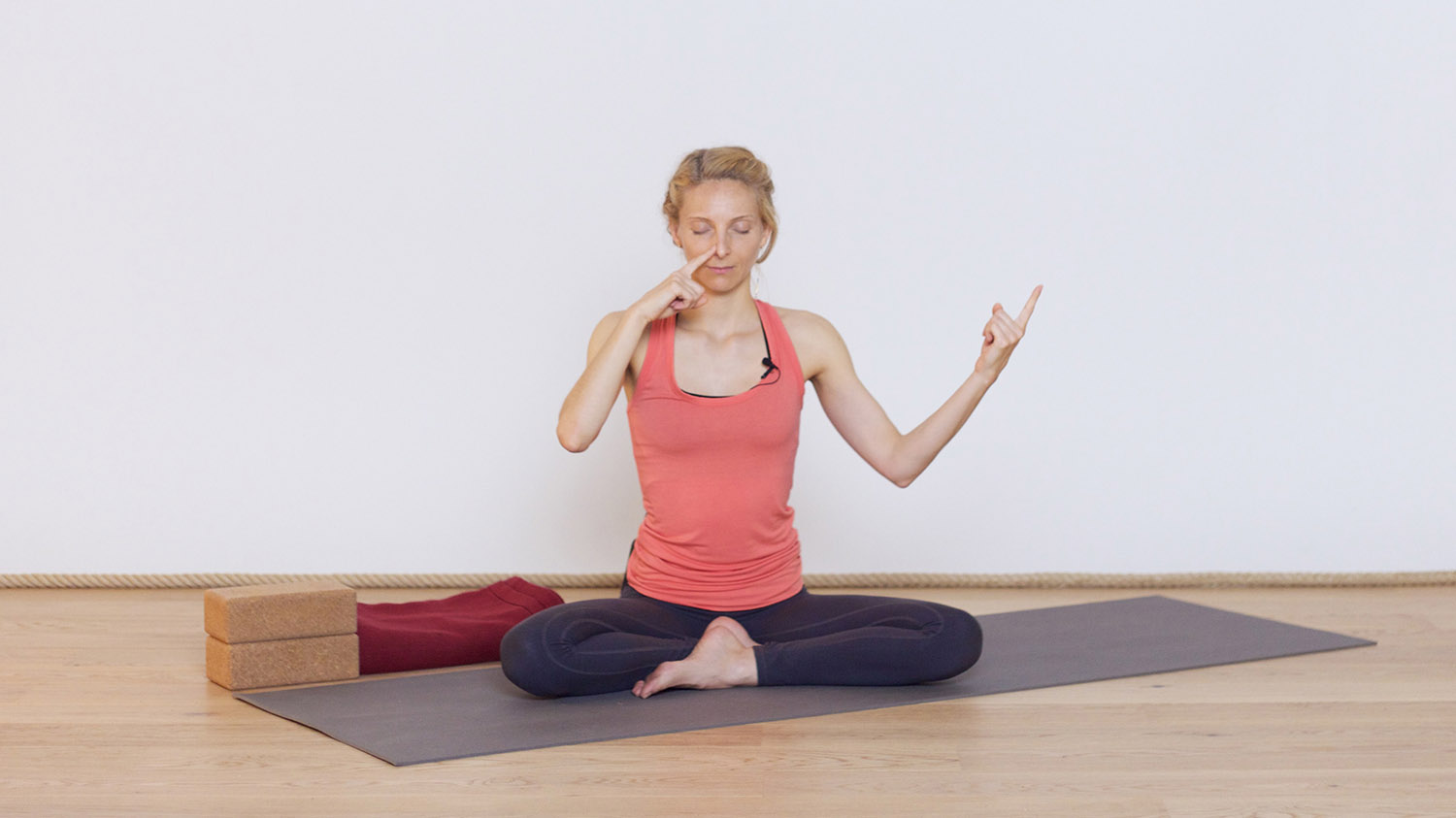 Cultiver sa vigilance intérieure | Cours de yoga en ligne avec Sandra Crosasso | Méditation