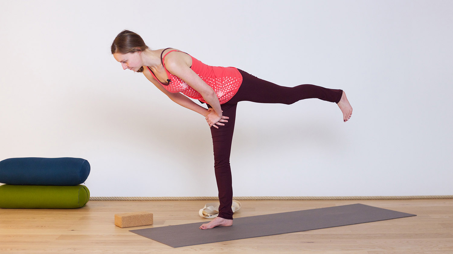 L’étirement, la base de tout mouvement | Cours de yoga en ligne avec Diane Duhamel | Yoga Vinyasa