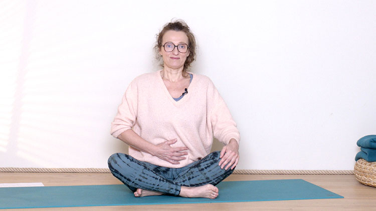 Suivre le cours de yoga en ligne Les respirations du yoga pour l'Hiver avec Delphine Denis | Ayurveda, Pranayama