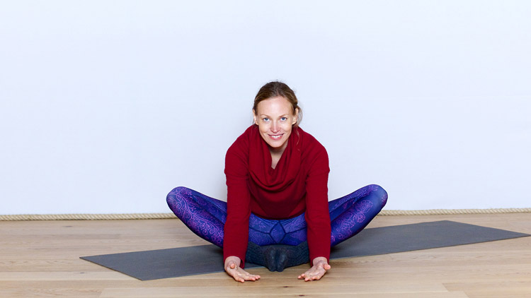 Suivre le cours de yoga en ligne Yin yoga Spécial hiver avec Anastasia Tikhonova | Yin Yoga