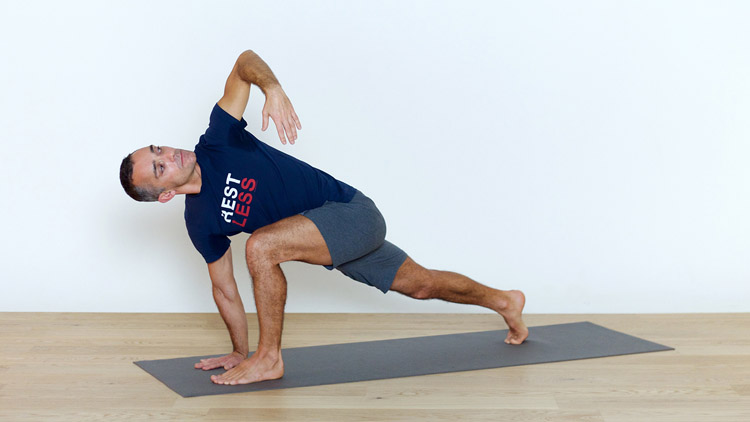 Suivre le cours de yoga en ligne Souffle et mouvement avec Benoît Le Gourriérec | Yoga Vinyasa