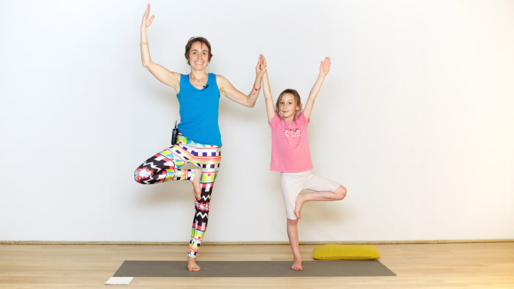 Suivre le cours de yoga en ligne Un week-end à la campagne avec Charlotte Pégurier | Yoga enfants